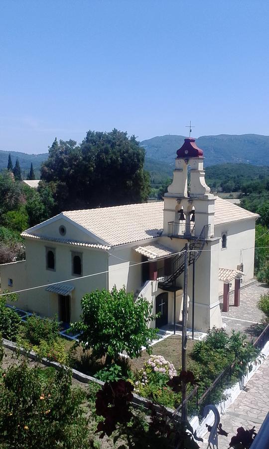 Village House Agios Matthaios  Exterior photo